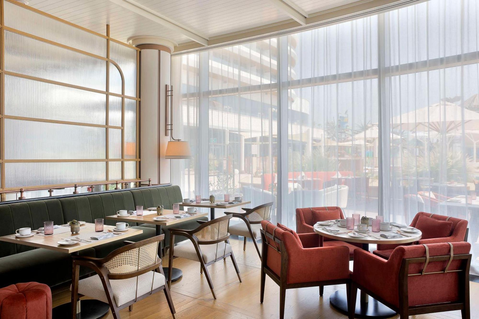 Waldorf Astoria Doha Lusail Kültér fotó The interior of the restaurant
